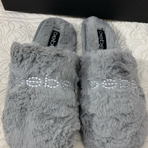 NWB BEBE GRAY FAUX FUR SLIPPERS - Picture 4 of 6